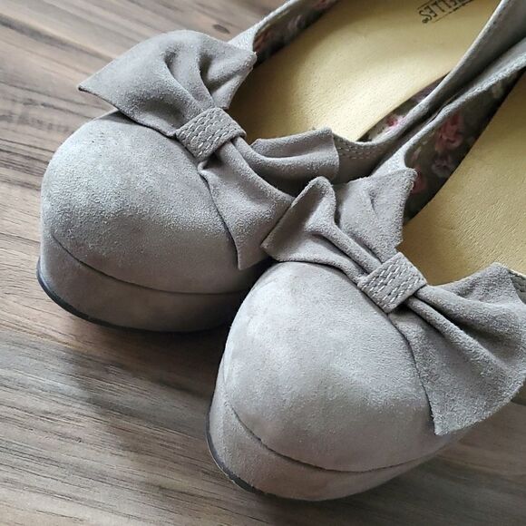 Seychelles | Suede Platform Heals - Picture 5 of 8